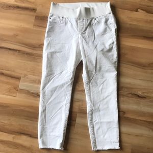 Gap Maternity cropped White jeans!